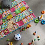 Die 10 besten Spielideen für zu Hause – die Du als Babysitter kennen solltest!
